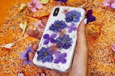 PURO Glam Hippie Chic Cover - Etui iPhone XR (prawdziwe płatki kwiatów fioletowe)