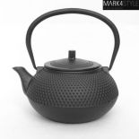 Zaparzacz czajnik żeliwny do herbaty 900 ML czarny