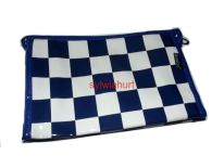 Kosmetyczka lakierowana szachownica