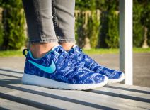 NIKE ROSHERUN "BLUE NAVY" (599432-440) - Niebieski