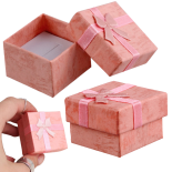 PUDEŁKO NA BIŻUTERIĘ OZDOBNE PREZENT 5X5CM RÓŻOWY ELEGANCKI KWADRAT GIFT